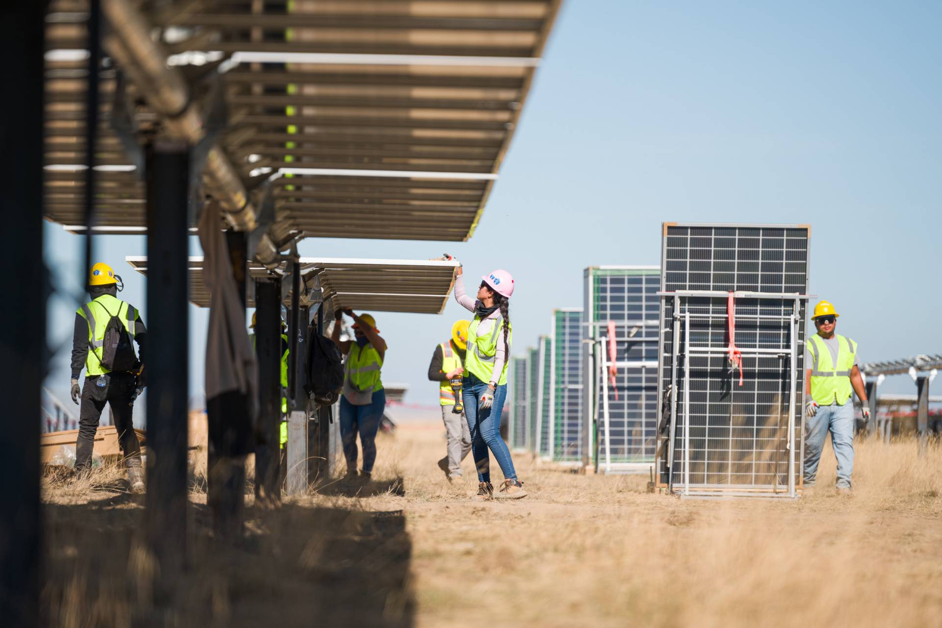 How Going Solar impact Local Jobs and Strengthens Community and Economies
